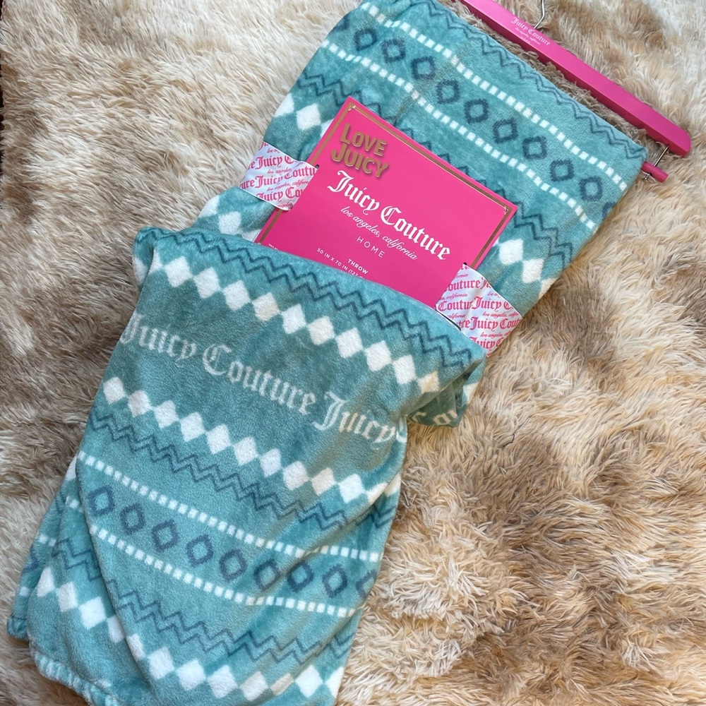 NWT Juicy Couture Blanket, Aqua Teal w/White & Blue Logos & Shapes Super Soft